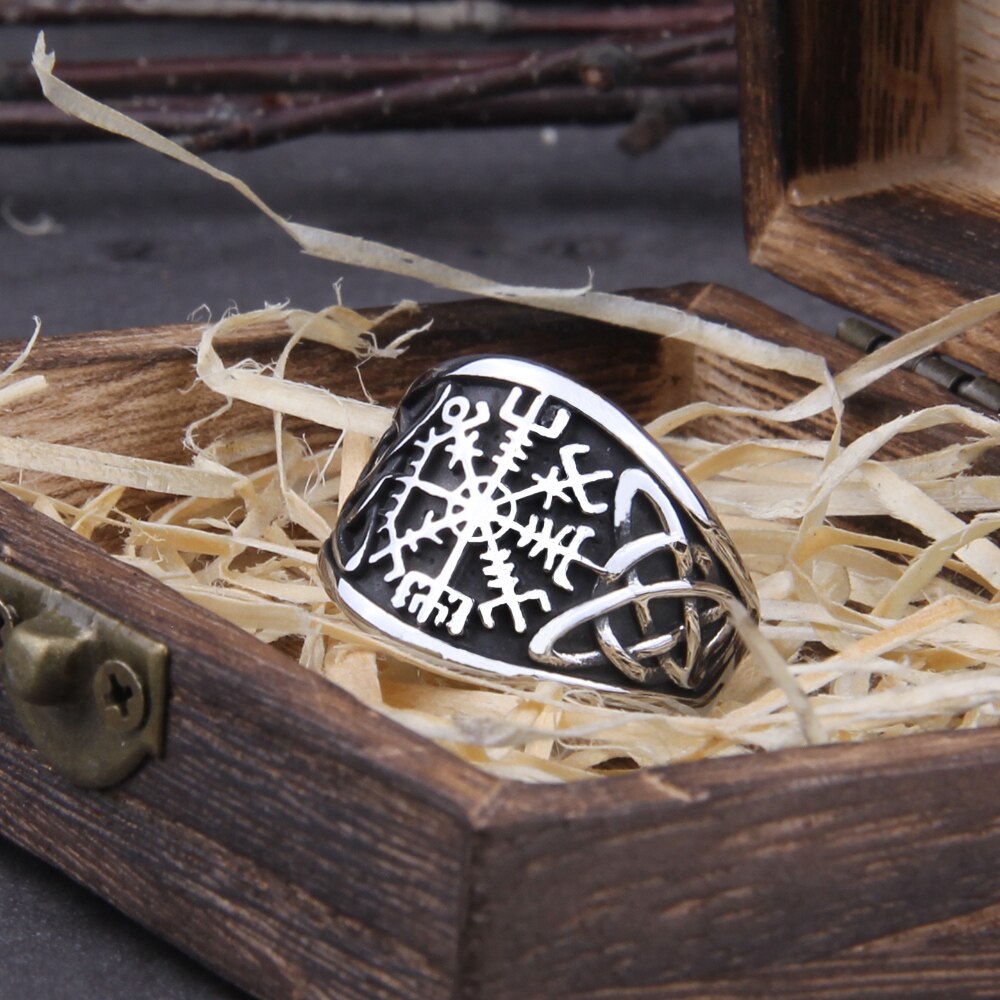 Icelandic Vegvísir Ring